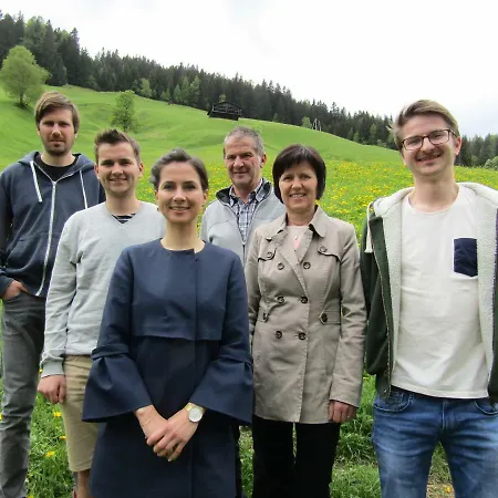 Neuhauserhof مزرعة للإقامة